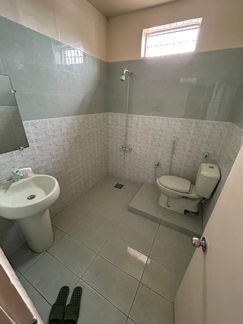 2 Bed DD, 2 Washrooms Fully Furnished Flat (Gulshan Block 13c) 3