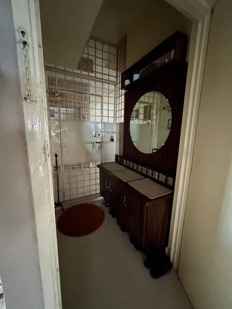 2 Bed DD, 2 Washrooms Fully Furnished Flat (Gulshan Block 13c) 5