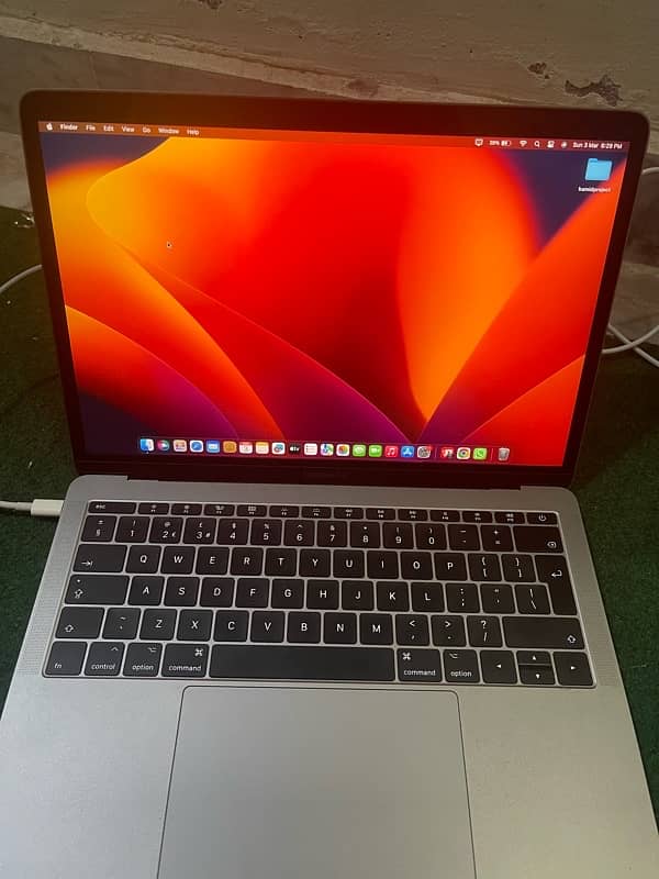 macbook pro 2017 2