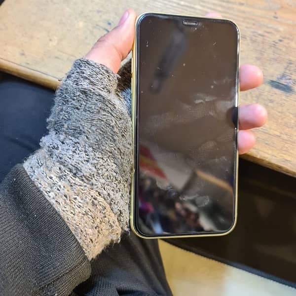 iPhone 11  128GB 1