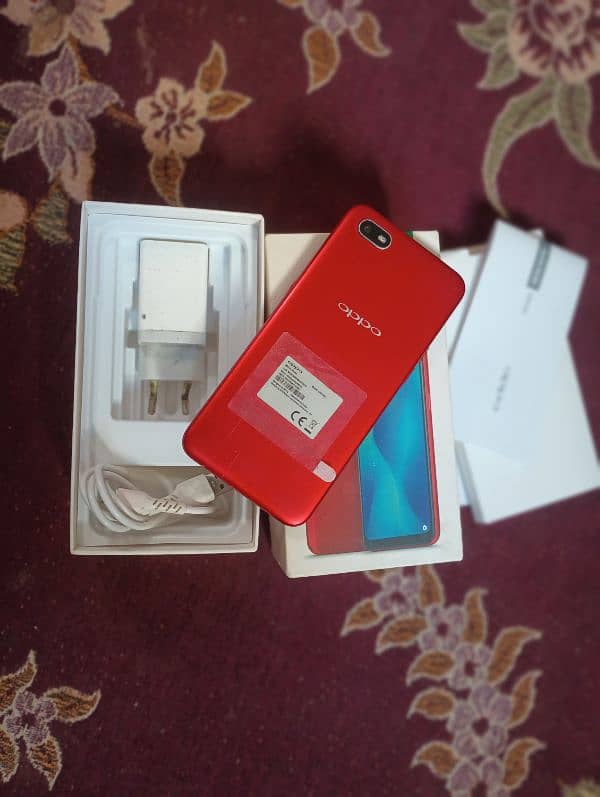 Oppo A1k . argent sell. Contact 03121181088. only Whatsapp 3