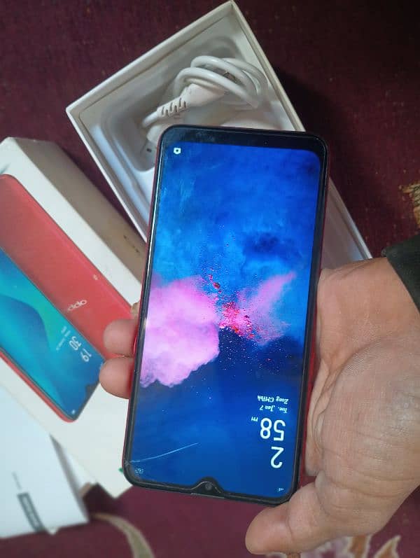 Oppo A1k . argent sell. Contact 03121181088. only Whatsapp 6