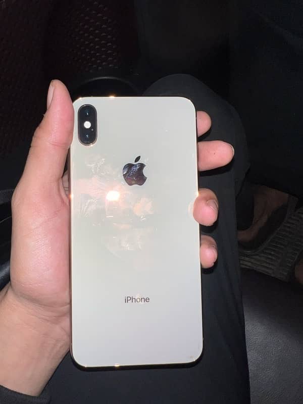 Iphone Xs Max Golden Color 64gb Dual PTA Approve With Box 0