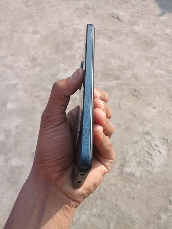 INFINIX HOT 30 PLAY 3