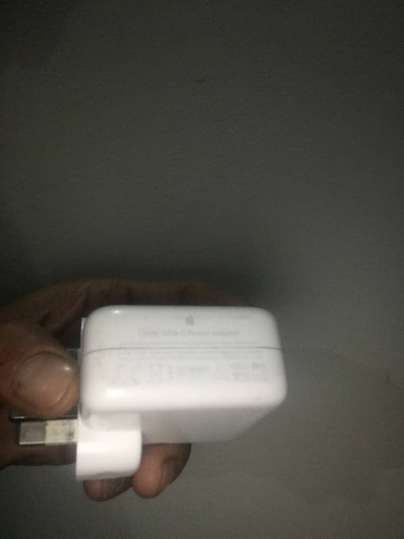 Original Apple 30 W adapter and 2 M USBC cable (240 W) 2