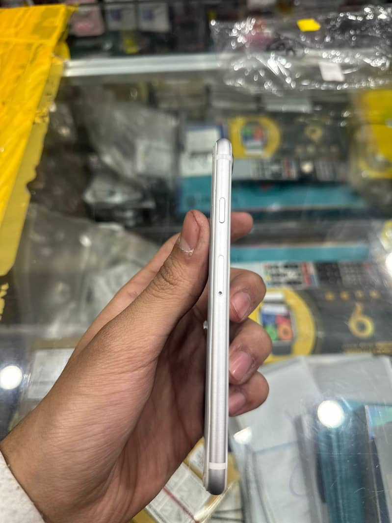 Iphone se 2020 PTA approved 2