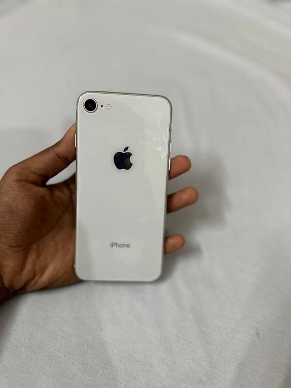 iphone 8 urgent sale pta approved 4