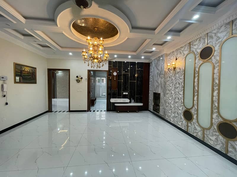 10 Marla House For Rent Bahria Town 18