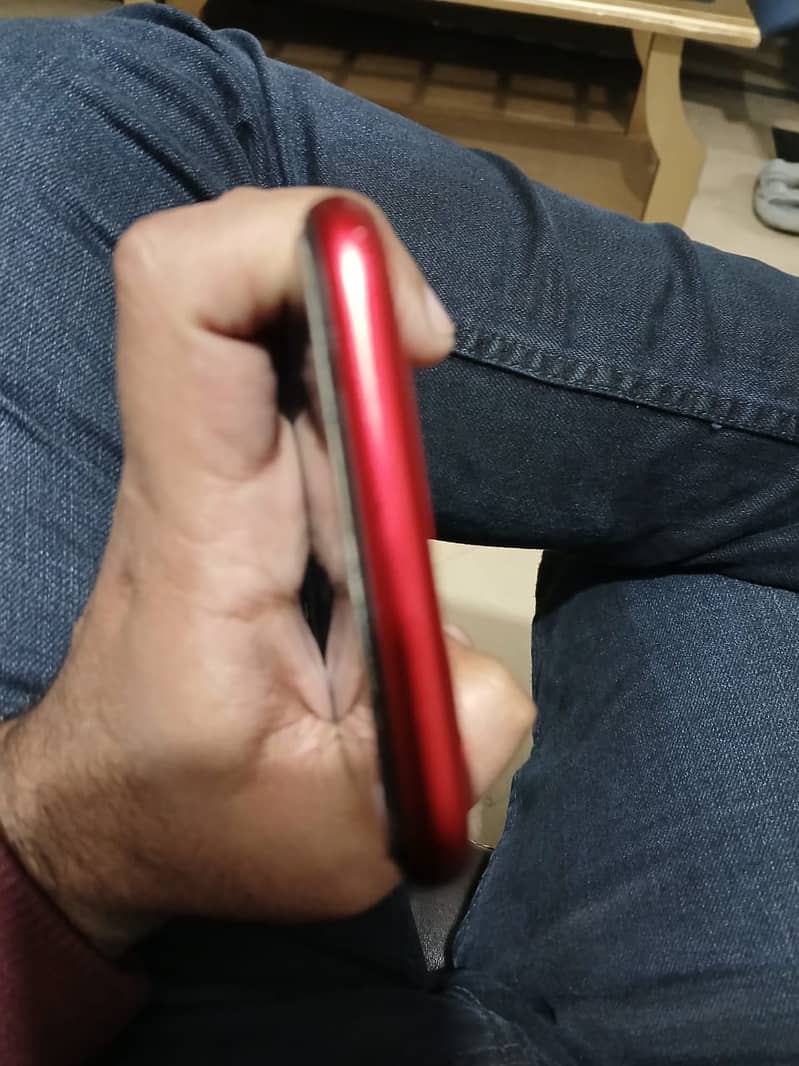 Apple iPhone 11 / Red Colour / Limited Edition / 64gb / Non PTA 5