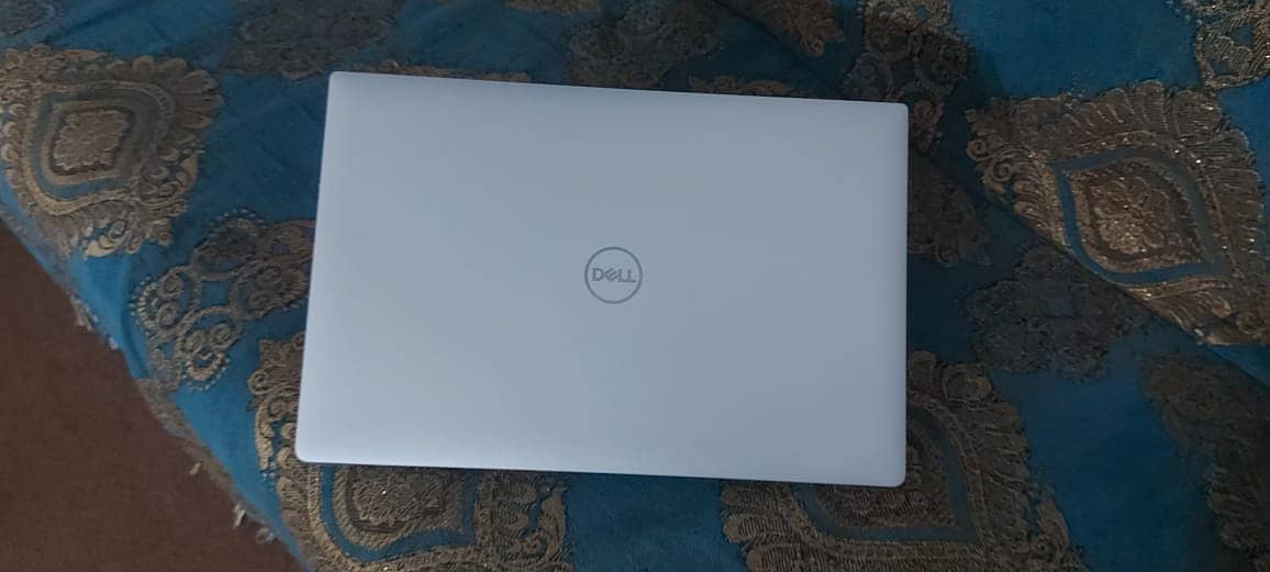 Laptop On Sale, Dell XPS 15 7590 1