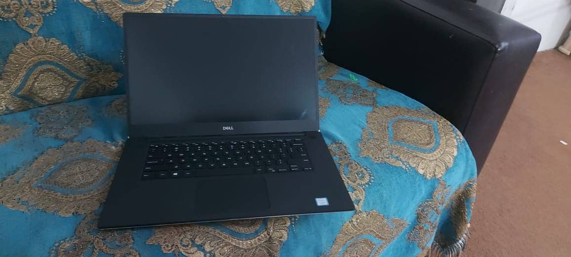 Laptop On Sale, Dell XPS 15 7590 2