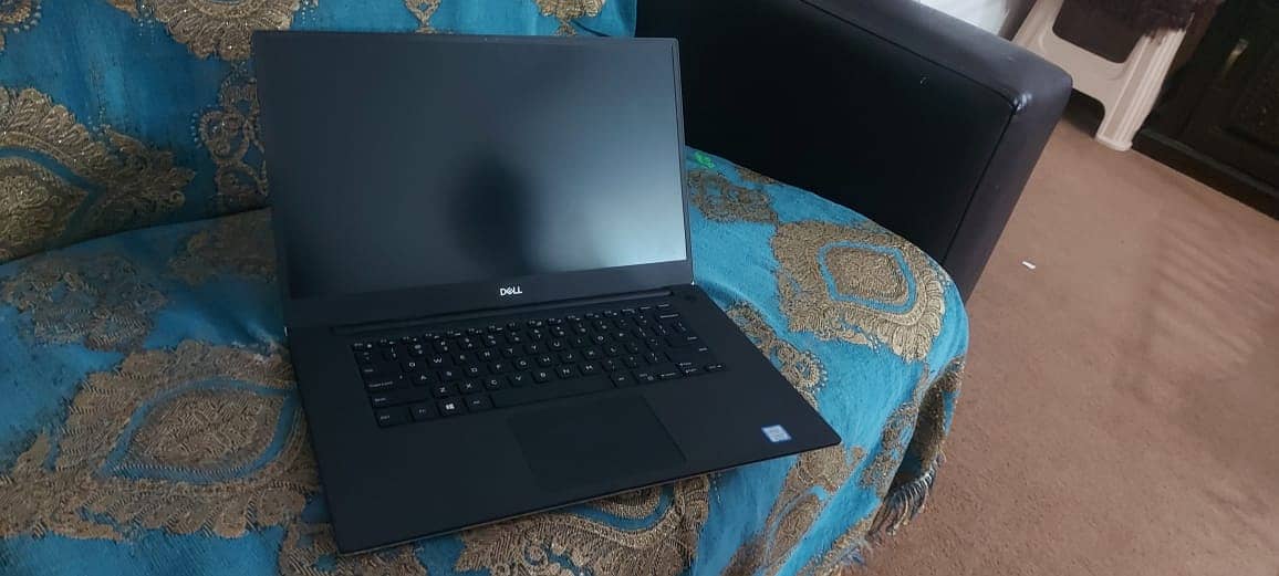 Laptop On Sale, Dell XPS 15 7590 3