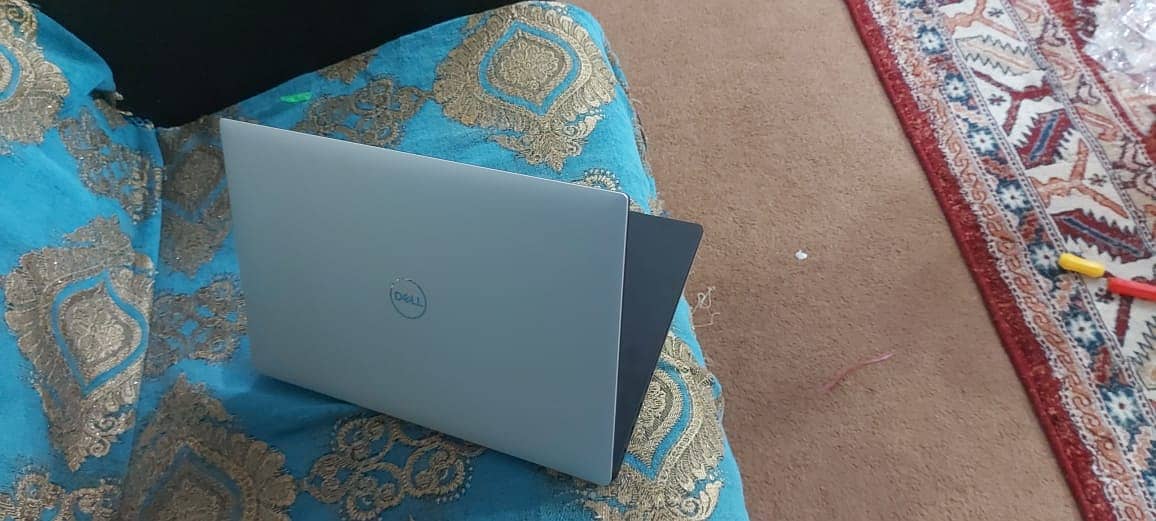 Laptop On Sale, Dell XPS 15 7590 6