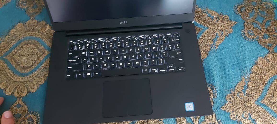 Laptop On Sale, Dell XPS 15 7590 7