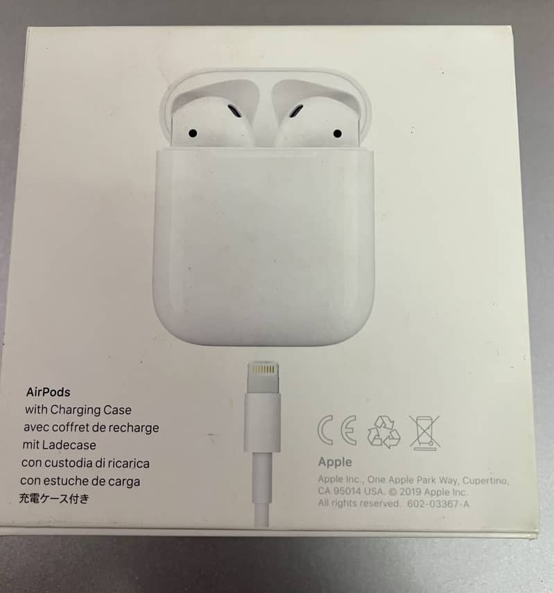 Selling Apple AirPods 2nd Gen 4