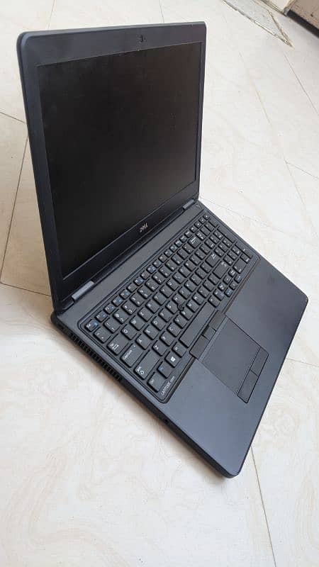 Dell latitude 5550 0