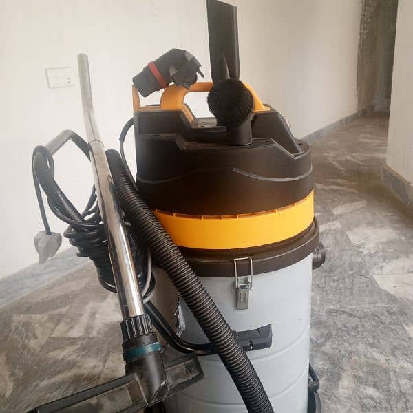 Vacuum cleaner Fresh in new condition 1