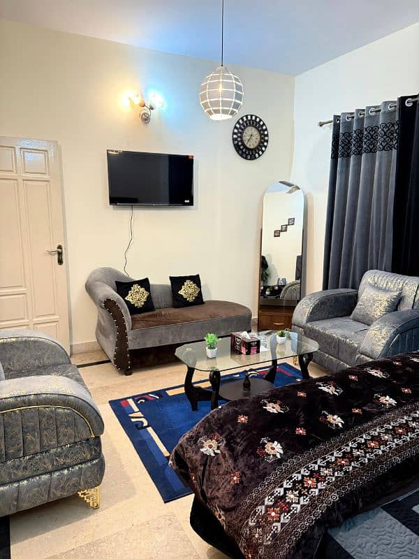 Guest House  Islamabad room available 8