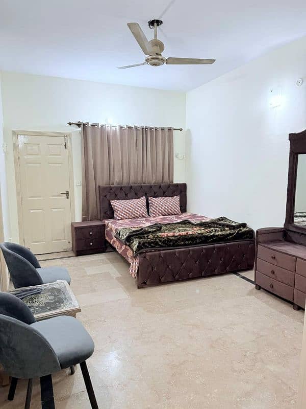 Guest House  Islamabad room available 10