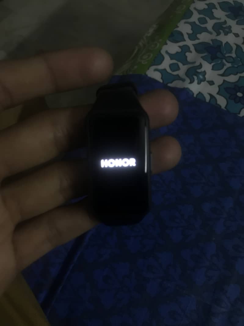 Honor band 7 in new condition without box 1