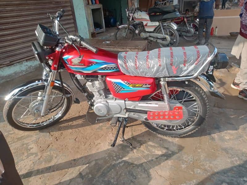 Honda 125 applied for only 1500 km use 1