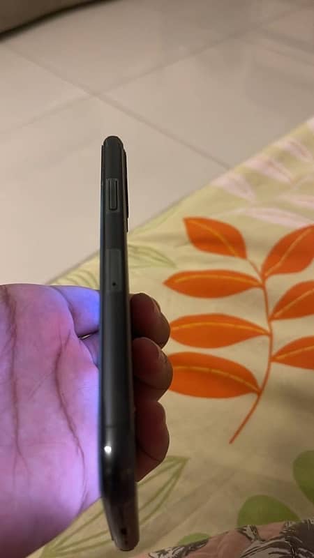 iphone 11 pro non-PTA 3