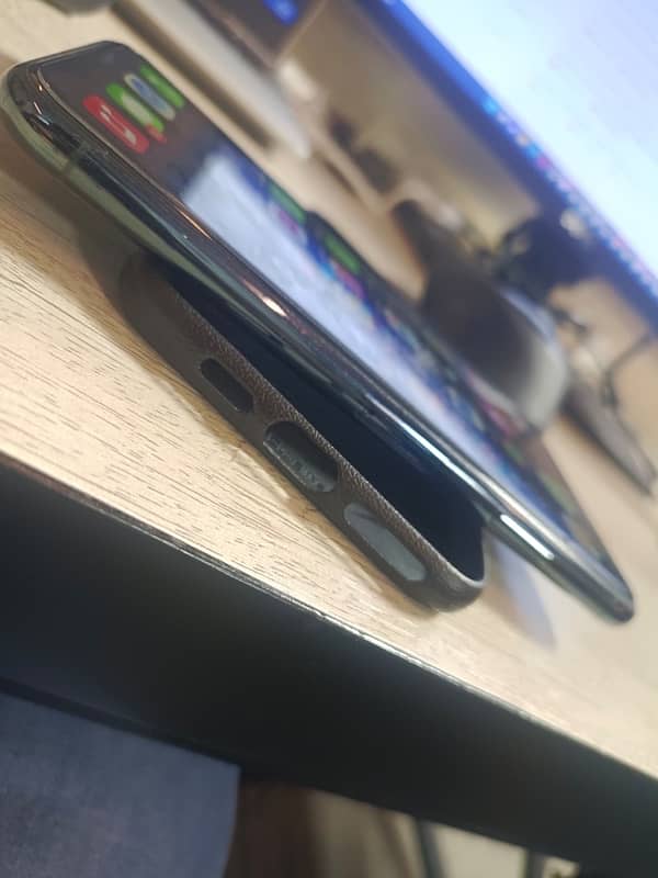 Iphone 11 Pro Max PTA approved 10/10 Condition 3