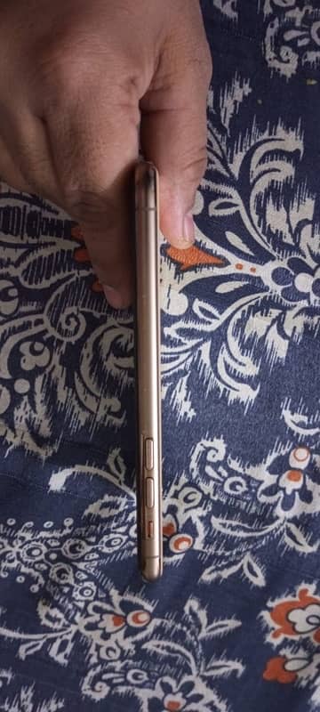 iphone 11 pro 64 gb non Pta jv in very good condition All ok 4