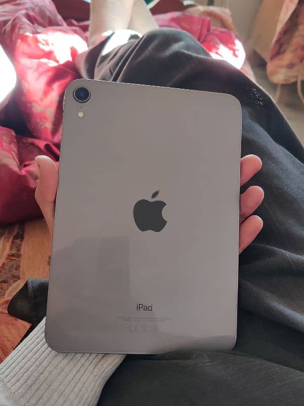 ipad mini 6.4gb RAM.  64GB. 1