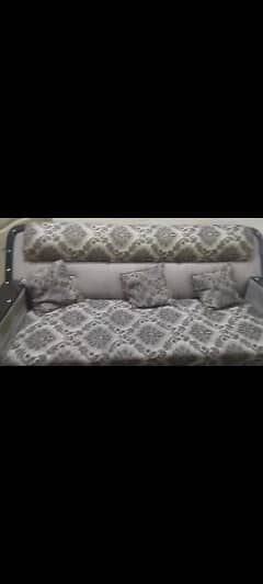 Urgent sale 5 seater sofa set