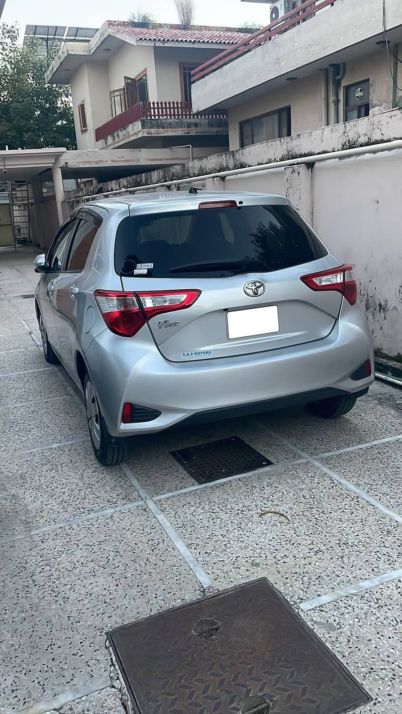 Toyota Vitz 2017 5