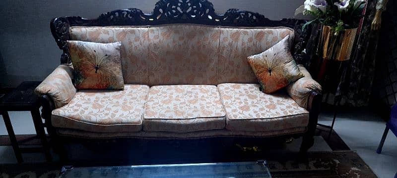 urgent sell chinioti work 5 seater sofa set 5