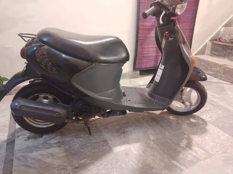 suzuki lets 4g japnese petrol scooty 1