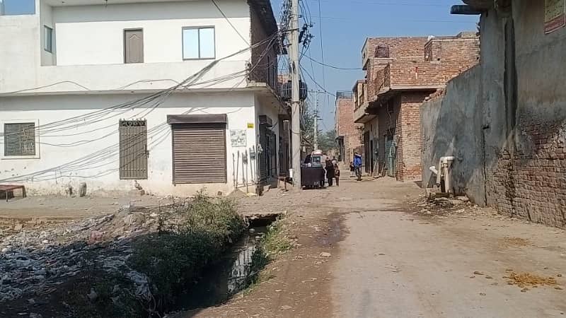 1 kanal plot near ferozpur road and new defence road Kahna nau Lahore 7