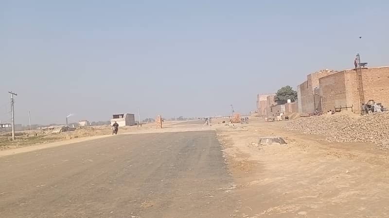 1 kanal plot near ferozpur road and new defence road Kahna nau Lahore 9