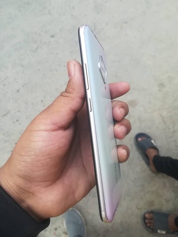 Urgent Sale Vivo y51 4