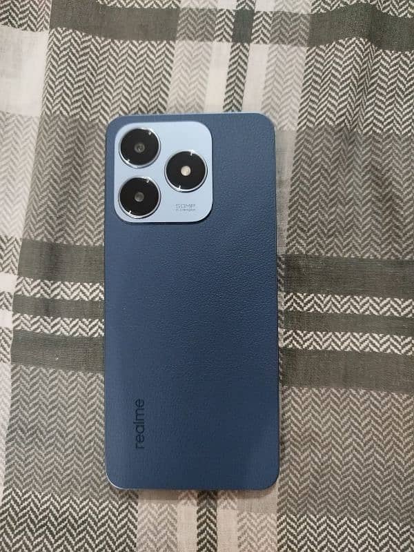 I am selling my realme c63 0