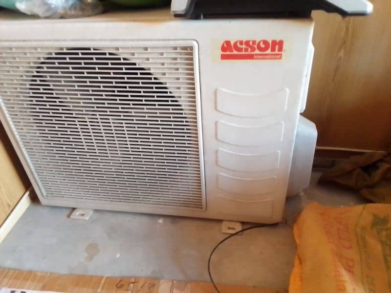 Heat& Cool AC in Available made In Malaysia(ACSON) 1