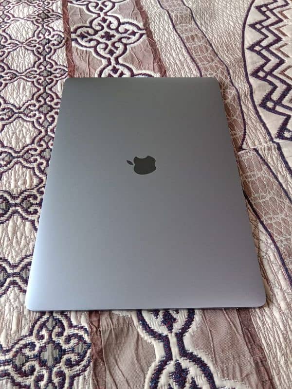 MacBook pro 2019_16"inch (16GB/512GB SSD) 0