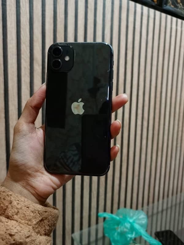 I PHONE 11 J. V 64 GB 10/10 condition 0