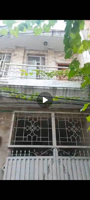 OWNER BUILD 3.5 MARLA CORNER DOUBLE STOREY HOUSE FOR SALE In Islampura 2