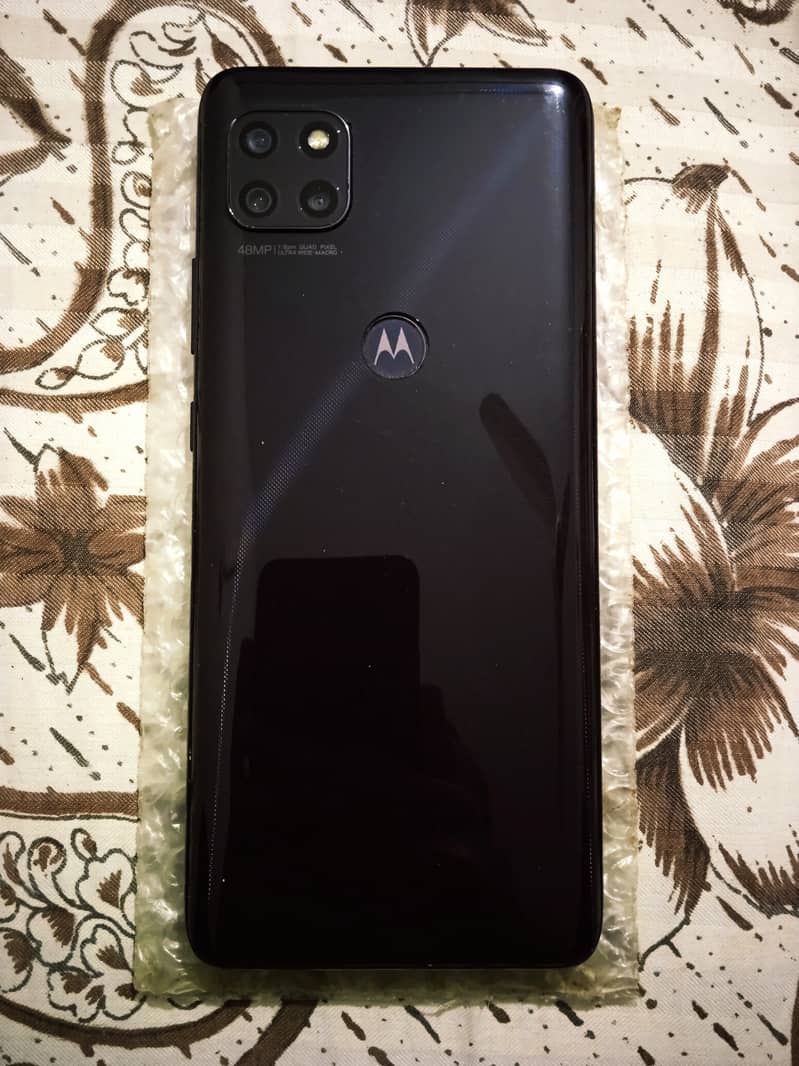 Motorola One 5g in Excellent Condition 4