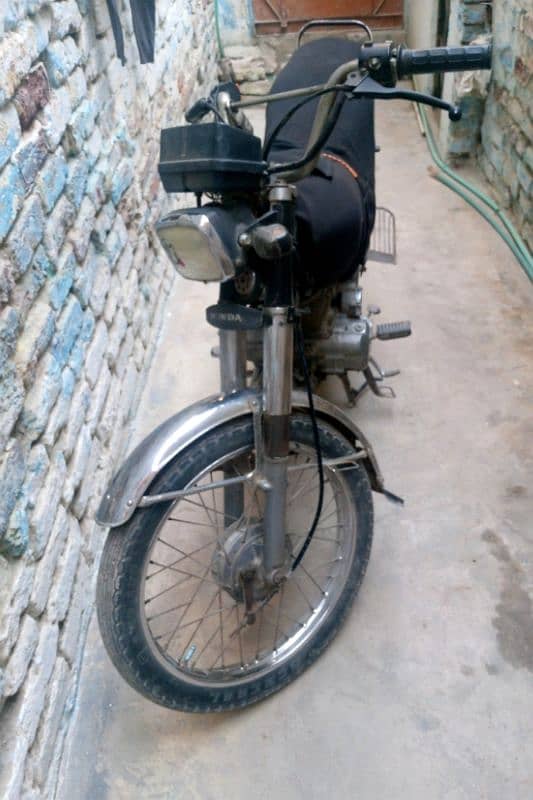 Hero 125 5 GEAR MODEL 2005 17