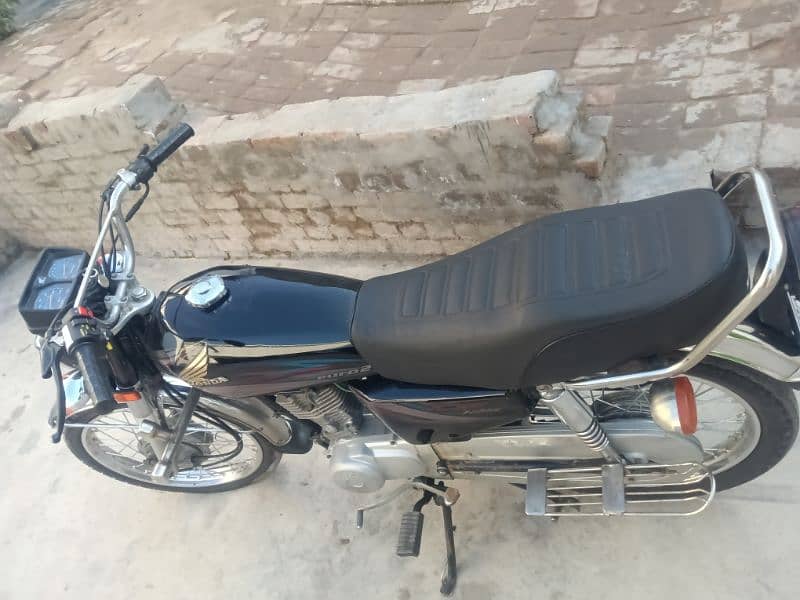 good condition Honda 125 8