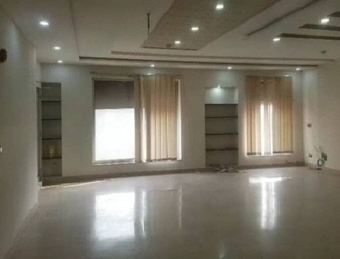 4 Marla 3rd Floor Office With Elevator For Rent In DHA Phase 5,Block CCA, Lahore. 4