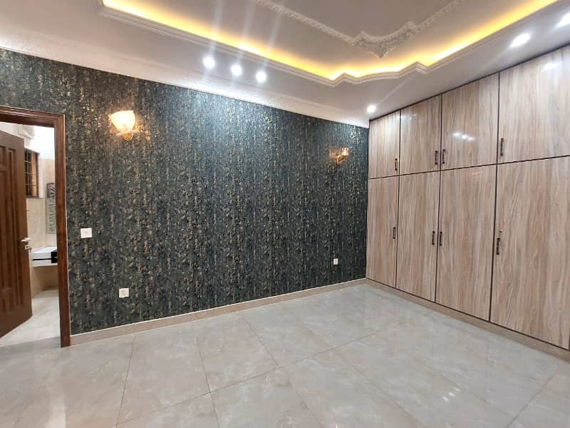 One Kanal Brand New Luxury Ultra-Modern Design Most Beautiful Bungalow for sale 20