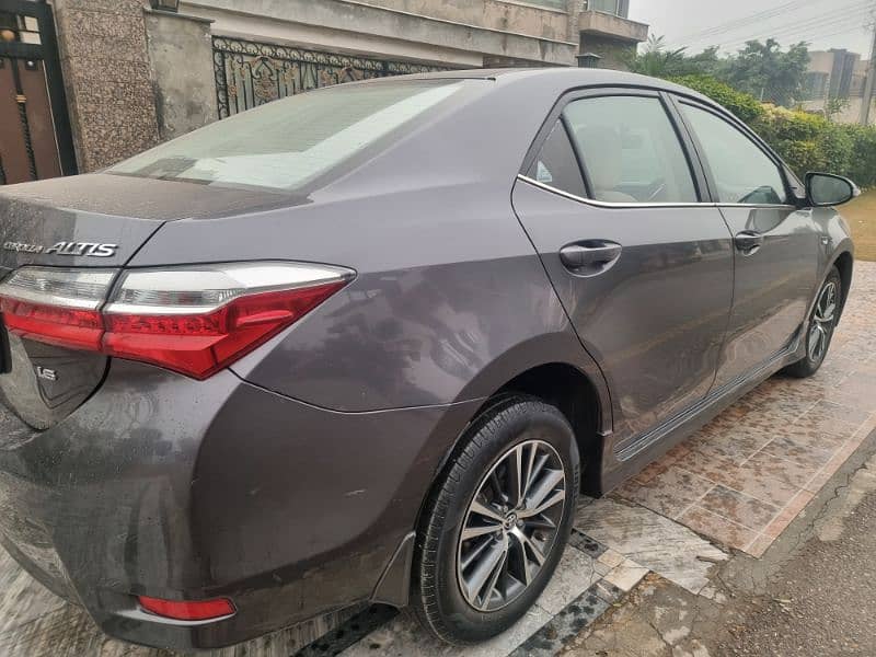 Toyota Corolla Altis cruisetronic 2018, like new car 9