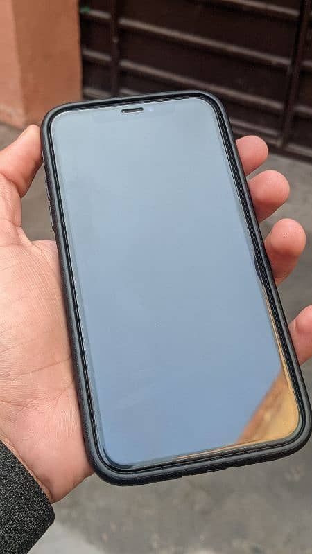 iPhone 11 JV 64GB 83 Battery 1