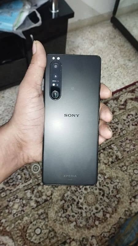 Sony Xperia 1,Mark 3,is number per contact Kara 03181221997 5