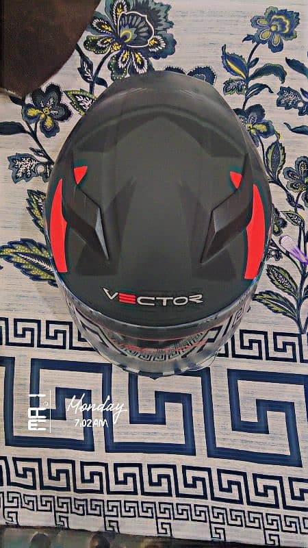 VECTOR V-253 FULL FACE HELMET 4